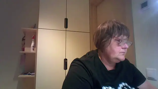 rewa666 online show from September 11, 2025, 4:18 pm