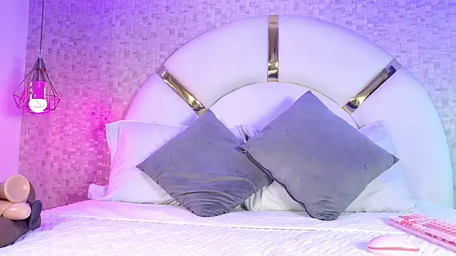 Snapshot of marcela_rojas chatting on September 17, 2025, 11:34 am marcela rojas online show from September 17, 2025, 11:34 am