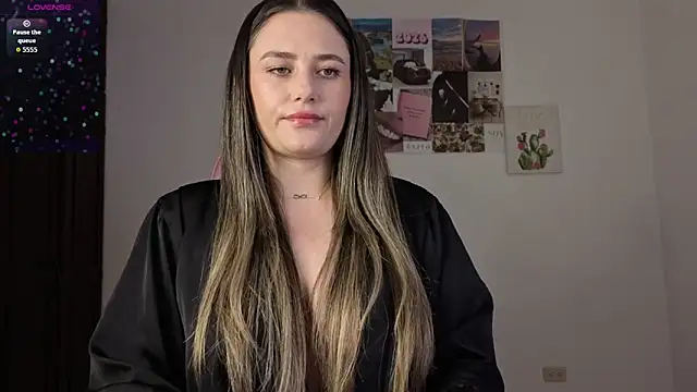 Veronika  Winslow  online show from June 3, 2026, 5:21 am
