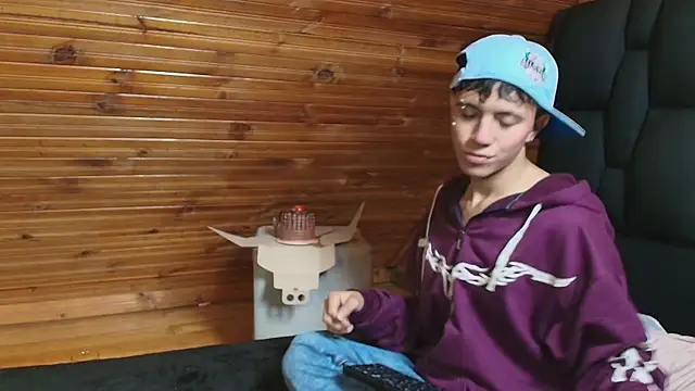 Thiago Divine  online show from October 30, 2025, 5:20 am