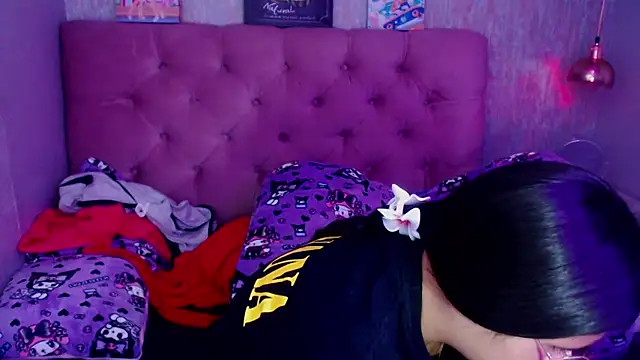 Snapshot of laurenelove chatting on September 10, 2025, 2:17 pm laurenelove online show from September 10, 2025, 2:17 pm