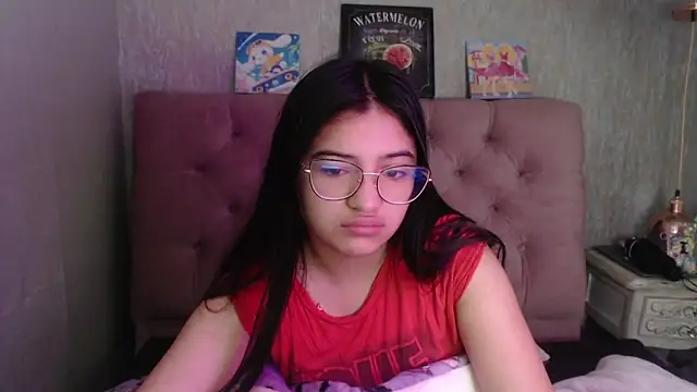Snapshot of laurenelove chatting on September 21, 2025, 3:52 am laurenelove online show from September 21, 2025, 3:52 am