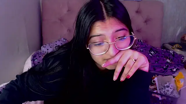 Snapshot of laurenelove chatting on September 23, 2025, 3:42 am laurenelove online show from September 23, 2025, 3:42 am