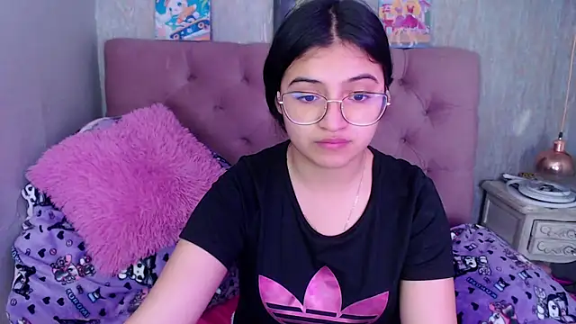 Snapshot of laurenelove chatting on October 5, 2025, 3:27 am laurenelove online show from October 5, 2025, 3:27 am