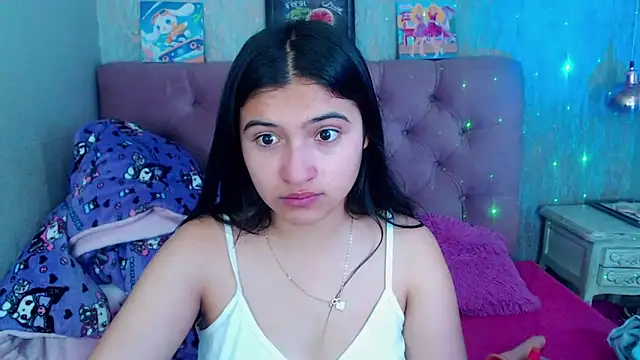 Snapshot of laurenelove chatting on October 19, 2025, 3:07 am laurenelove online show from October 19, 2025, 3:07 am