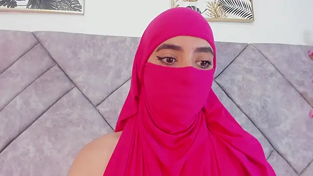 Snapshot of nayiraa_ chatting on March 23, 2026, 6:34 pm nayiraa online show from March 23, 2026, 6:34 pm