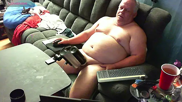 UpstairsMinion online show from September 19, 2025, 6:37 am