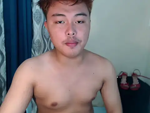 Snapshot of Lustfulljohnx chatting on May 24, 2026, 12:37 am Lustfulljohnx online show from May 24, 2026, 12:37 am