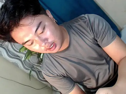 Snapshot of Lustfulljohnx chatting on July 21, 2026, 1:35 pm Lustfulljohnx online show from July 21, 2026, 1:35 pm