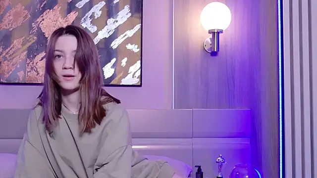 Snapshot of Alison_kisss chatting on October 5, 2025, 12:25 pm Alison kisss online show from October 5, 2025, 12:25 pm