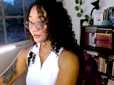 Snapshot of clitia_xx chatting on November 27, 2025, 10:34 pm clitia xx online show from November 27, 2025, 10:34 pm