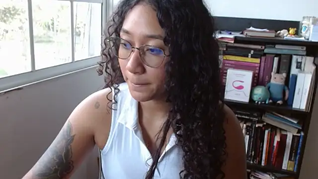 Snapshot of clitia_xx chatting on February 4, 2026, 8:36 pm clitia xx online show from February 4, 2026, 8:36 pm