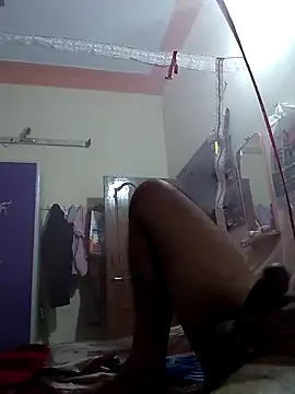 Snapshot of Samlevis7052 chatting on March 10, 2026, 4:06 am Samlevis7052 online show from March 10, 2026, 4:06 am