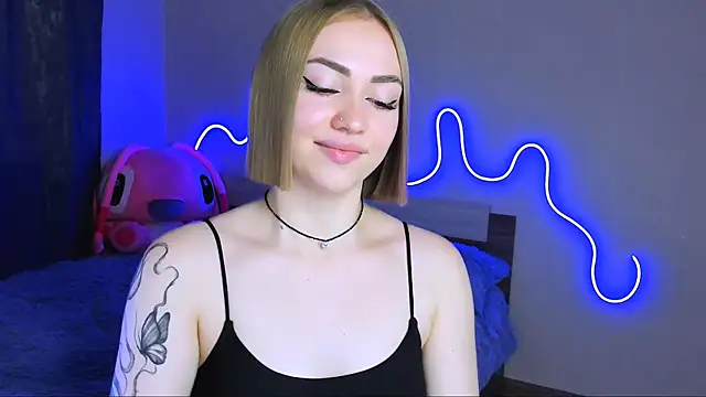 Snapshot of LaraKrein_lk chatting on September 20, 2025, 1:56 pm LaraKrein lk online show from September 20, 2025, 1:56 pm