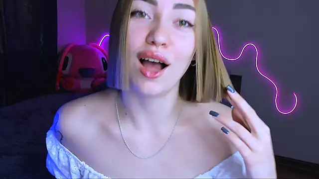 Snapshot of LaraKrein_lk chatting on September 26, 2025, 11:14 am LaraKrein lk online show from September 26, 2025, 11:14 am