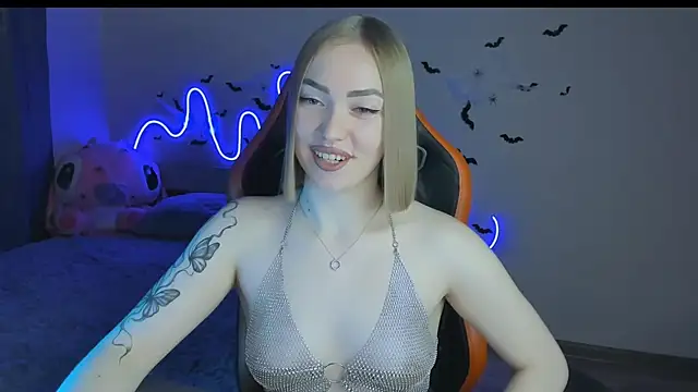 Snapshot of LaraKrein_lk chatting on October 29, 2025, 2:52 pm LaraKrein lk online show from October 29, 2025, 2:52 pm