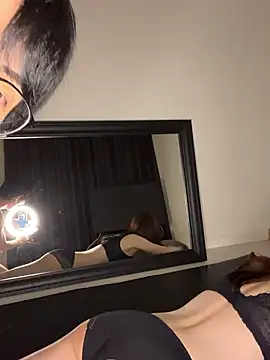 Snapshot of fantasy_JP chatting on October 1, 2025, 1:06 pm fantasy JP online show from October 1, 2025, 1:06 pm