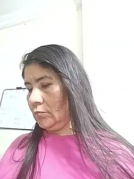 kiraGeiner online show from September 30, 2025, 10:59 pm