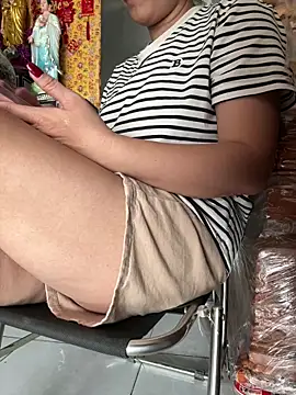 sharon-Hanna online show from September 19, 2025, 1:29 am