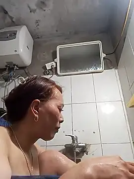 Snapshot of Bianly chatting on February 8, 2026, 11:24 am Bianly online show from February 8, 2026, 11:24 am