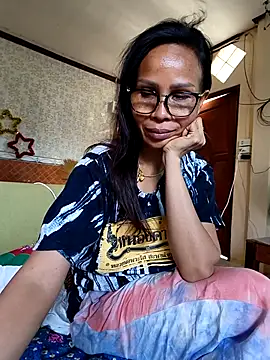 Snapshot of Mama_Eva_1 chatting on October 18, 2025, 9:32 am Mama Eva 1 online show from October 18, 2025, 9:32 am