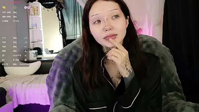 Lein Bone online show from June 14, 2026, 2:24 am