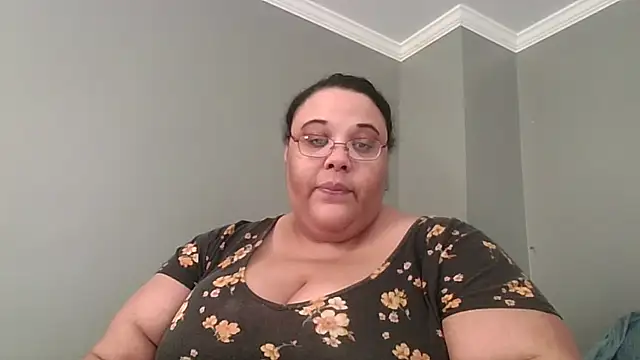 SexyBBW10790 online show from April 3, 2026, 2:04 pm