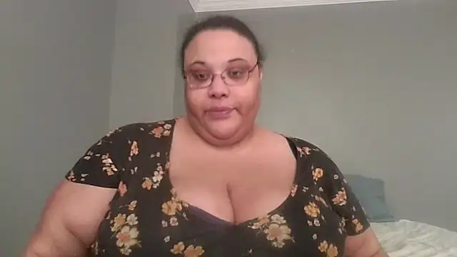 SexyBBW10790 online show from April 11, 2026, 2:10 pm