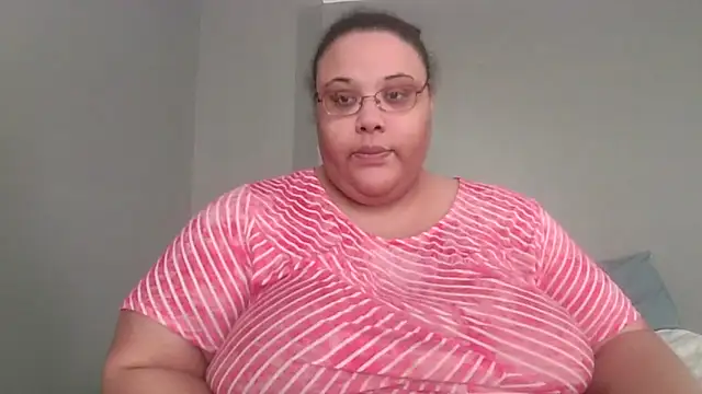 SexyBBW10790 online show from April 12, 2026, 2:11 pm