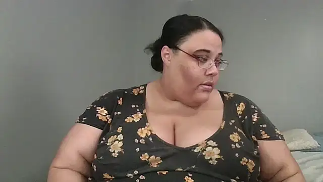 SexyBBW10790 online show from April 29, 2026, 5:30 pm