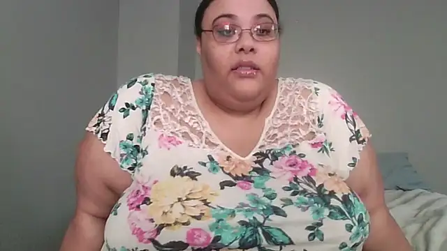SexyBBW10790 online show from May 3, 2026, 2:12 pm