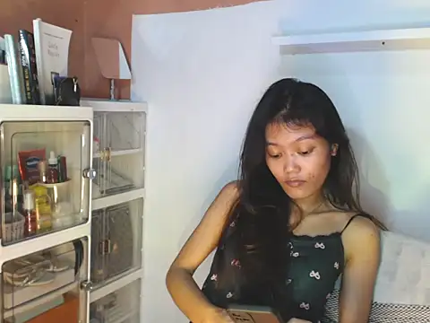 Snapshot of skinny_gracie chatting on July 25, 2026, 9:51 am skinny gracie online show from July 25, 2026, 9:51 am