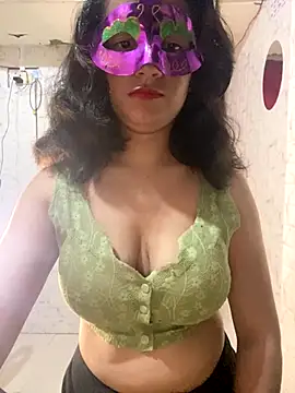 MONA 0213 online show from October 17, 2025, 6:43 pm