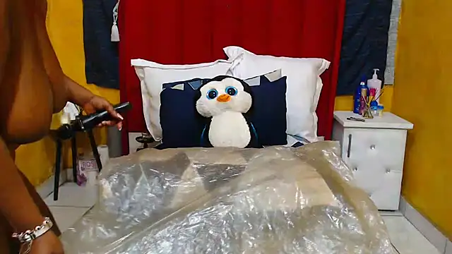 Snapshot of Candycrush2555 chatting on September 24, 2025, 8:28 am Candycrush2555 online show from September 24, 2025, 8:28 am