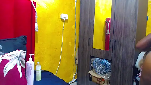 Candycrush2555 online show from November 19, 2025, 3:39 am