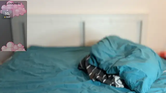 walter cute online show from November 3, 2025, 12:17 pm