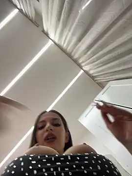 Snapshot of Anyssia chatting on March 18, 2026, 6:44 pm Anyssia online show from March 18, 2026, 6:44 pm