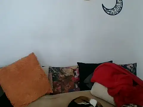 Snapshot of a_miss chatting on October 6, 2025, 8:50 pm a miss online show from October 6, 2025, 8:50 pm