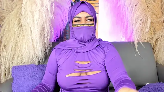 yasmin elite online show from October 9, 2025, 12:14 pm