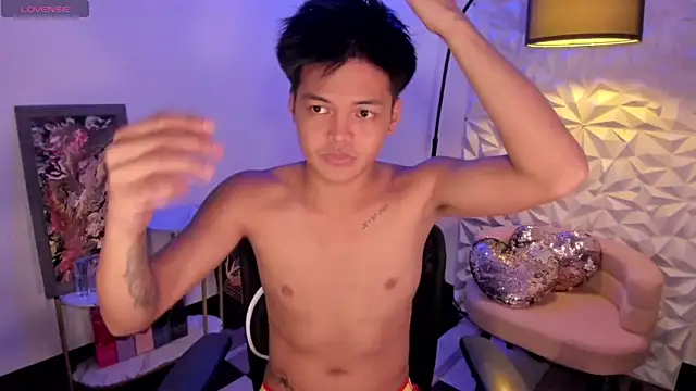 Snapshot of asianhugescott chatting on February 16, 2026, 11:06 am asianhugescott online show from February 16, 2026, 11:06 am