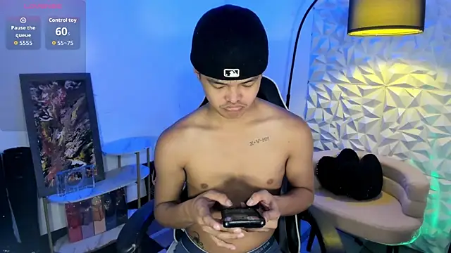 Snapshot of asianhugescott chatting on February 19, 2026, 5:14 am asianhugescott online show from February 19, 2026, 5:14 am