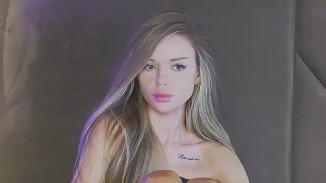 MarilynNova online show from June 29, 2026, 4:41 am