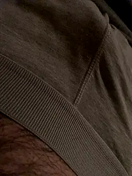 MuzzyFacing online show from November 27, 2025, 10:23 pm