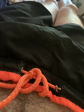 Snapshot of MuzzyFacing chatting on June 25, 2026, 7:02 am MuzzyFacing online show from June 25, 2026, 7:02 am
