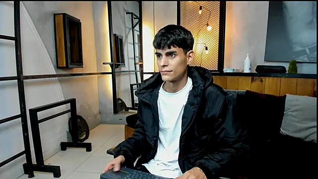 Dani mc1 online show from November 22, 2025, 11:31 am