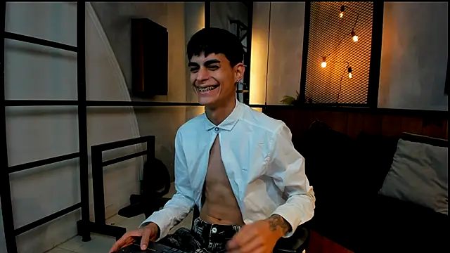 Dani mc1 online show from November 25, 2025, 11:21 am