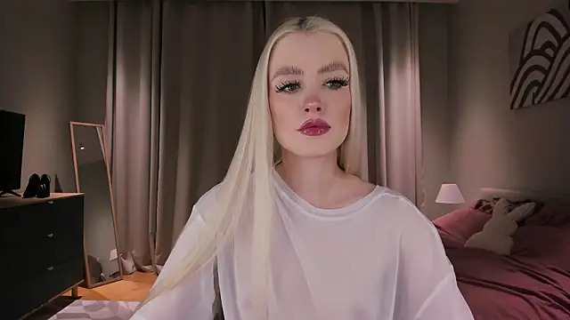 Snapshot of sashaloveyou chatting on February 28, 2026, 8:43 pm sashaloveyou online show from February 28, 2026, 8:43 pm