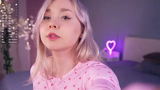 AccaCroyle online show from March 23, 2026, 5:06 pm