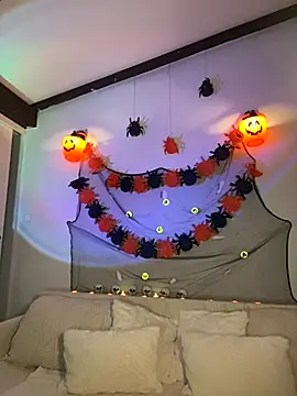 Snapshot of LINA_ALL_EYES_ON_YOU chatting on October 30, 2025, 9:48 pm LINA ALL EYES ON YOU online show from October 30, 2025, 9:48 pm