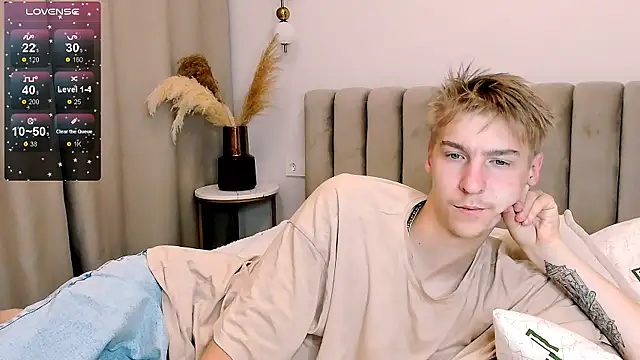 MrSexyCum4U online show from October 6, 2025, 6:16 pm